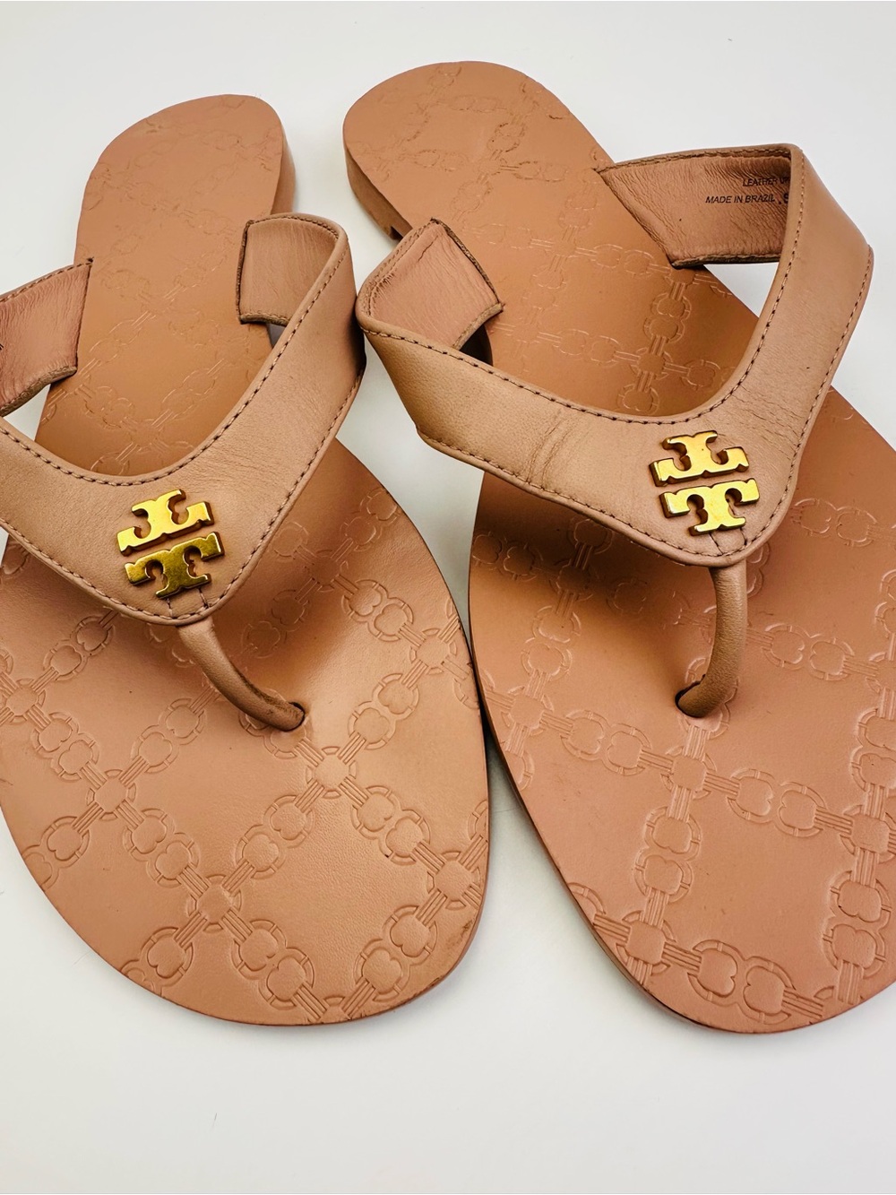 Tory Burch Monroe Beige Tan Leather Upper Thong Flip Flop Sandal Gold Logo - Picture 6 of 9